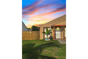 1221 SW 85th Ave, Pembroke Pines, FL 33025, Sold 11/01/22