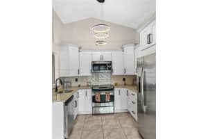 1221 SW 85th Ave, Pembroke Pines, FL 33025, Sold 11/01/22