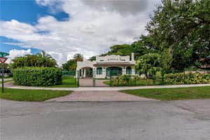 45 Olive Dr, Hialeah, FL 33010, Sold 11/18/22