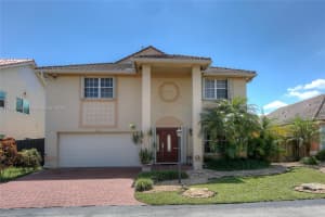 7964 NW 187th Terrace, Hialeah, FL 33015, Sold 12/09/22