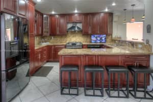 7964 NW 187th Terrace, Hialeah, FL 33015, Sold 12/09/22