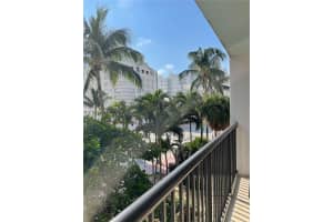 1800 Collins Ave #3h, Miami Beach, FL 33139, Sold 12/16/22