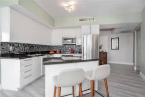 92 SW 3rd St APT 3401, Miami, FL 33130, Sold 12/15/22
