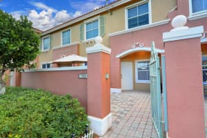 720 SW 106th Ave #2004, Pembroke Pines, FL 33025, Sold 11/02/22