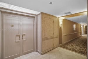20281 E Country Club Dr, Aventura, FL 33180, Sold 11/04/22