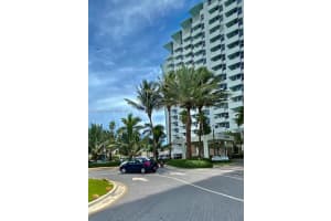2899 Collins Ave, Miami, FL 33140, Sold 03/28/23