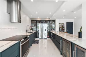 5055 Collins Ave, Miami Beach, FL 33140, Sold 12/09/22
