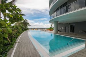 488 NE 18th St, Miami, FL 33132, Sold 12/12/22