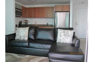 300 Biscayne Blvd, Miami, FL 33131, Sold 11/18/22