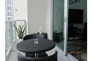 300 Biscayne Blvd, Miami, FL 33131, Sold 11/18/22