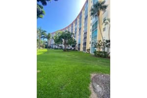 2731 NE 14th Street Causeway, Pompano Beach, FL 33062, Sold 03/31/23