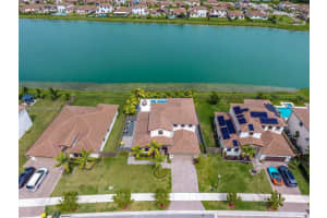 2495 SE 2nd St, Homestead, FL 33033, Sold 01/30/23