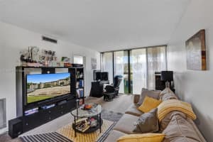 8415 Forest Hills Dr, Coral Springs, FL 33065, Sold 11/15/22