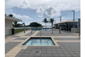 600 NE 36th St, Miami, FL 33137, Sold 11/21/22