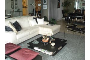 1420 Brickell Bay Dr, Miami, FL 33131, Sold 02/15/23
