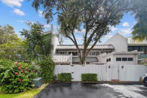 5009 SW 71st Pl, Miami, FL 33155, Sold 11/22/22