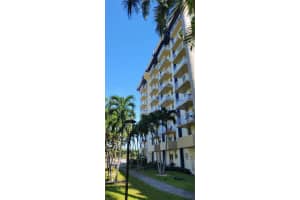 4550 NW 9th St, Miami, FL 33126, Sold 11/30/22