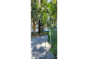 4550 NW 9th St, Miami, FL 33126, Sold 11/30/22