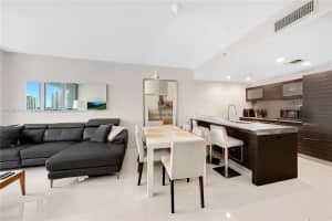 Epic Tower, 200 Biscayne Blvd Way, Miami, FL 33131, Sold 01/05/23