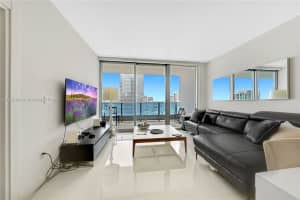 Epic Tower, 200 Biscayne Blvd Way, Miami, FL 33131, Sold 01/05/23