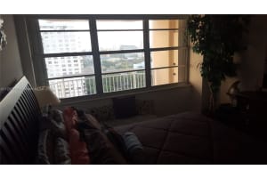 18081 Biscayne Blvd, Aventura, FL 33160, Sold 12/21/22