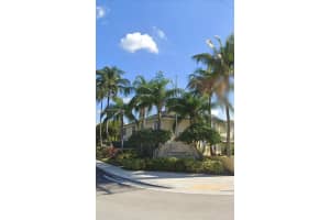 8769 NW 39th St, Sunrise, FL 33351, Sold 11/04/22