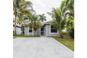 773 SW 10th St, Homestead, FL 33034, Sold 01/02/23