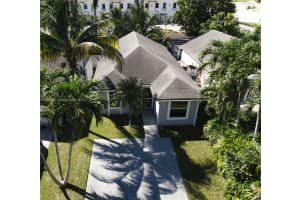 773 SW 10th St, Homestead, FL 33034, Sold 01/02/23