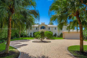 2501 Lake Ave, Miami Beach, FL 33140, Sold 09/26/23