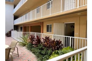7910 Taft St, Pembroke Pines, FL 33024, Sold 12/19/22