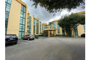 Int'l Park Condominium, 11800 SW 18th St, Miami, FL 33175, Sold 12/19/22