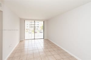 8075 NW 7th St, Miami, FL 33126, Sold 11/10/22