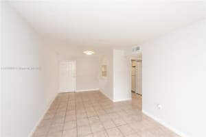 8075 NW 7th St, Miami, FL 33126, Sold 11/10/22