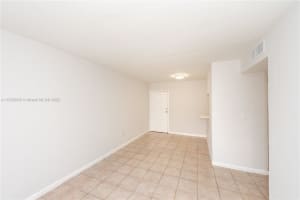 8075 NW 7th St, Miami, FL 33126, Sold 11/10/22