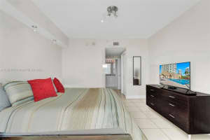 18100 N Bay Rd, Sunny Isles Beach, FL 33160, Sold 11/22/22