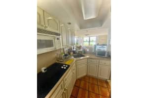 2899 Collins Ave APT 445, Miami Beach, FL 33140, Sold 07/26/23