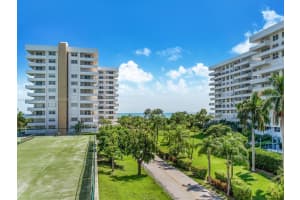 155 Ocean Ln Dr, Key Biscayne, FL 33149, Sold 02/08/23