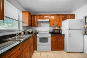 6001 Shaker Wood Cir, Tamarac, FL 33319, Sold 11/18/22