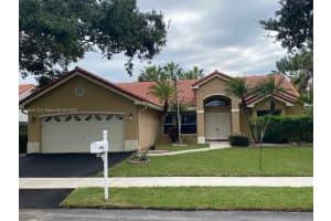 12800 SW 8th Ct, Davie, FL 33325, Sold 01/26/23