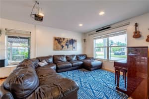 18480 NW 56th Ave, Miami Gardens, FL 33055, Sold 11/14/22