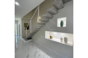 804 SW 9th St, Fort Lauderdale, FL 33315, Sold 04/07/23