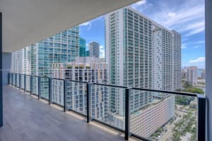 68 SE 6th St, Miami, FL 33131, Sold 11/18/22