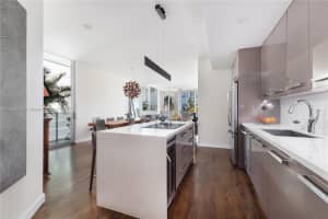 1700 Meridian Ave, Miami Beach, FL 33139, Sold 12/01/22