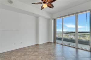 60 SW 13th St, Miami, FL 33130, Sold 11/03/22