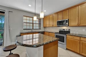 7242 NW 108th Way, Parkland, FL 33076, Sold 12/06/22