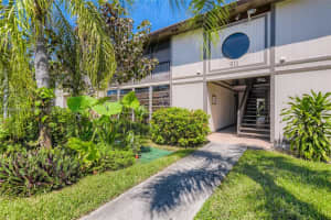 911 NE 199th St, Miami, FL 33179, Sold 11/21/22