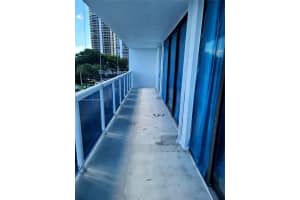20515 E Country Club Dr, Aventura, FL 33180, Sold 01/16/23