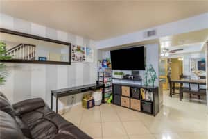 4021 W 9th Ct, Hialeah, FL 33012, Sold 11/04/22