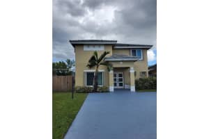 5204 NW 184th Ln, Miami Gardens, FL 33055, Sold 12/12/22