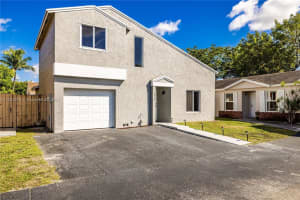 8607 NW 192nd Ln, Hialeah, FL 33015, Sold 11/09/22